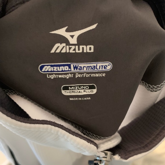 BNWOT Mizuno thermal sweater - Picture 2 of 8